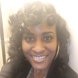Meet your Posher, Joleann
